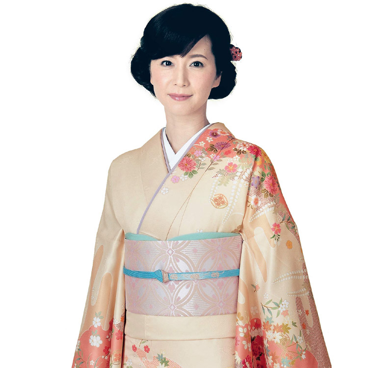 楽天市場】洗える着物 訪問着 セット 薄オレンジ地 雪輪に御所車柄 5点