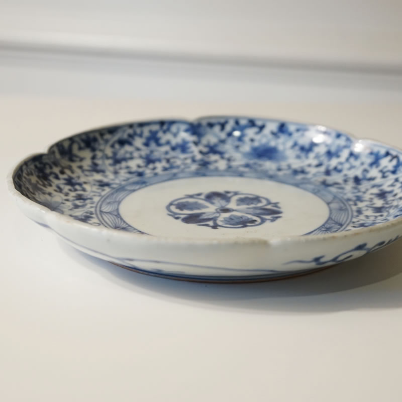 楽天市場】ヴィンテージ 古伊万里 19cm 丸皿 花唐草文 和風 伊万里焼