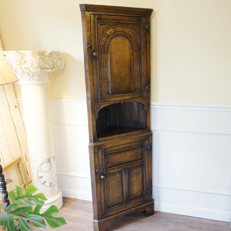 イギリスヴィンテージ コーナーカップボード コーナーキャビネット