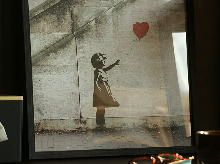 バンクシー 赤い風船と少女 アートパネル 大型 banksy モノクロ