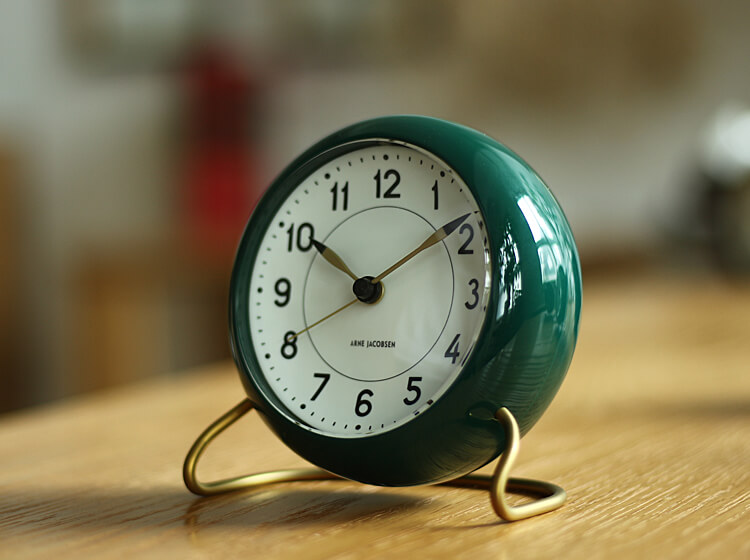 ARNE JACOBSEN テーブルクロック STATION レーシンググリーン 楽天市場