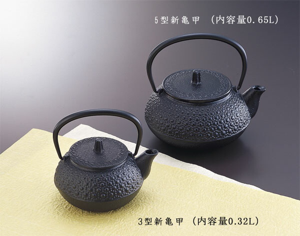 楽天市場】鉄分補給にどうぞ！南部鉄器 『 新急須 3型亀甲 セット（釜