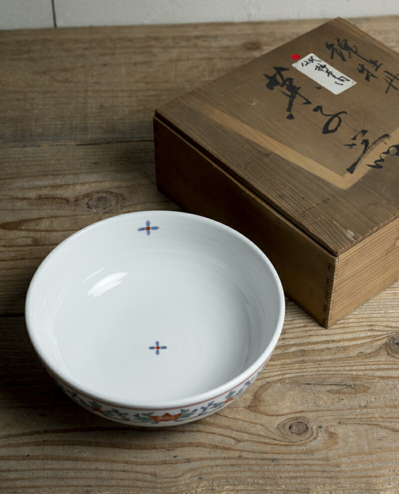 楽天市場】作家○柿右衛門錦牡丹文鉢○渦福 | 菓子器 / 十二代柿右衛門
