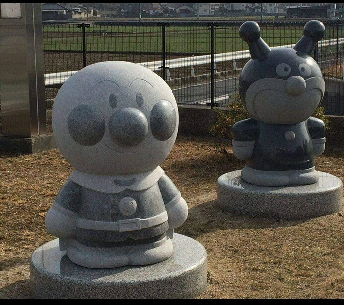 メロンパンナちゃんのスタチュー (H=30cm) 立ちポーズ 天然みかげ石製