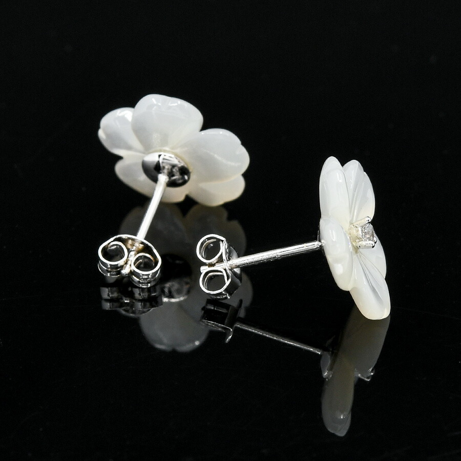楽天市場】シェル 桜 ピアス マザーオブパール 白蝶貝 はんなり