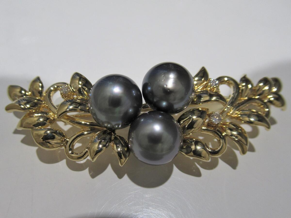 楽天市場】タサキ TASAKI 黒蝶真珠 ブローチ K18 ダイヤモンド 田崎