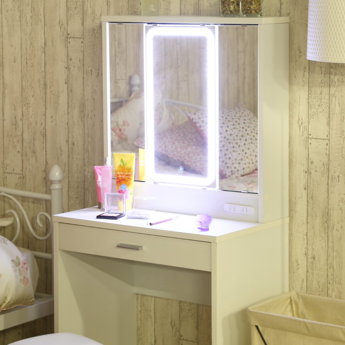 美品】ホワイト ドレッサー 三色光LEDライト コンセントあり お手入れ