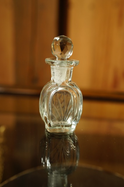 楽天市場】アンティーク風 香水瓶 ガラス 香水瓶・E ガラスボトル