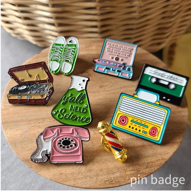 楽天市場】ピンバッジ 【レトロシリーズ】ラペルピン タックピン