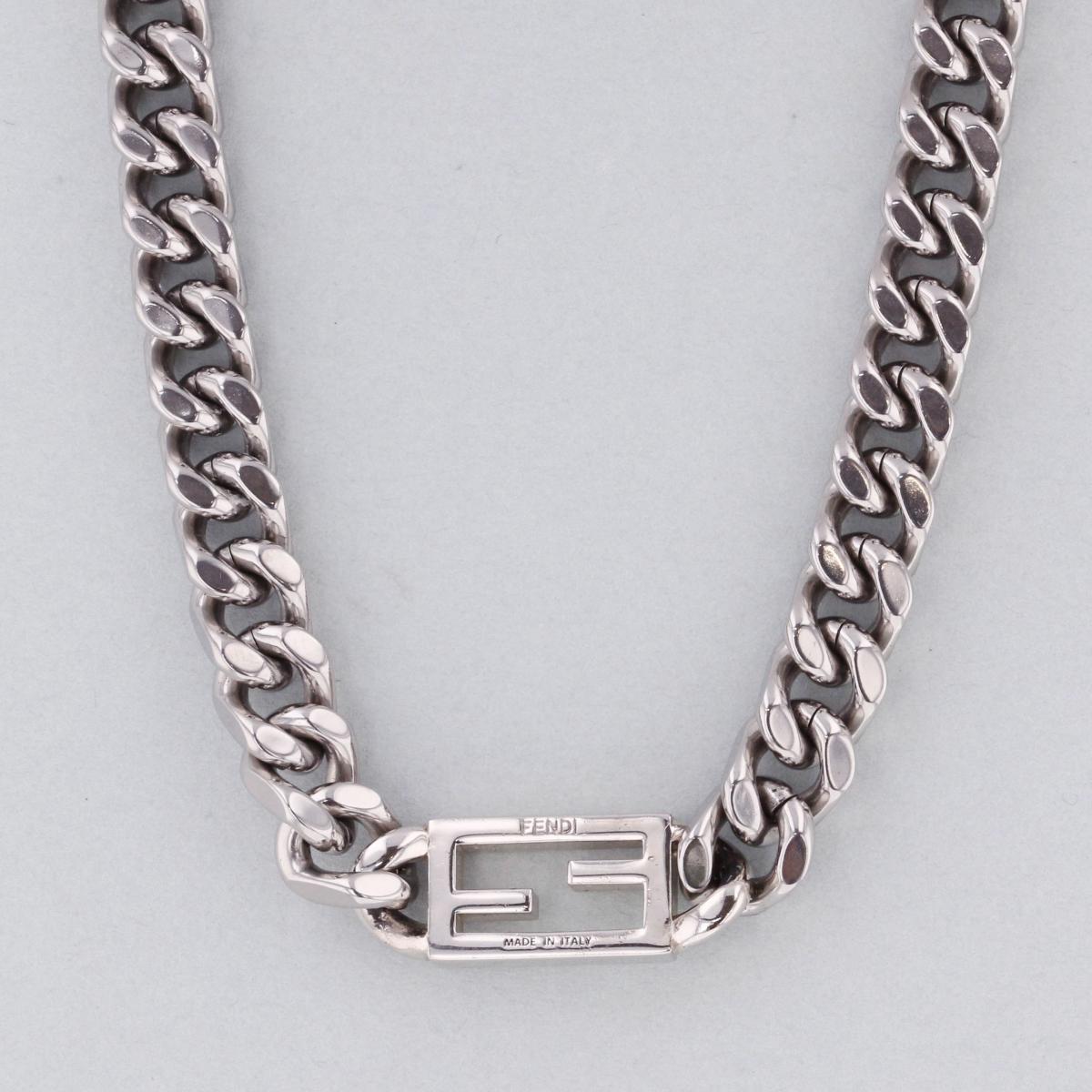 フェンディ FENDY airpods エアポッズ チェーン ネックレス フェンディ