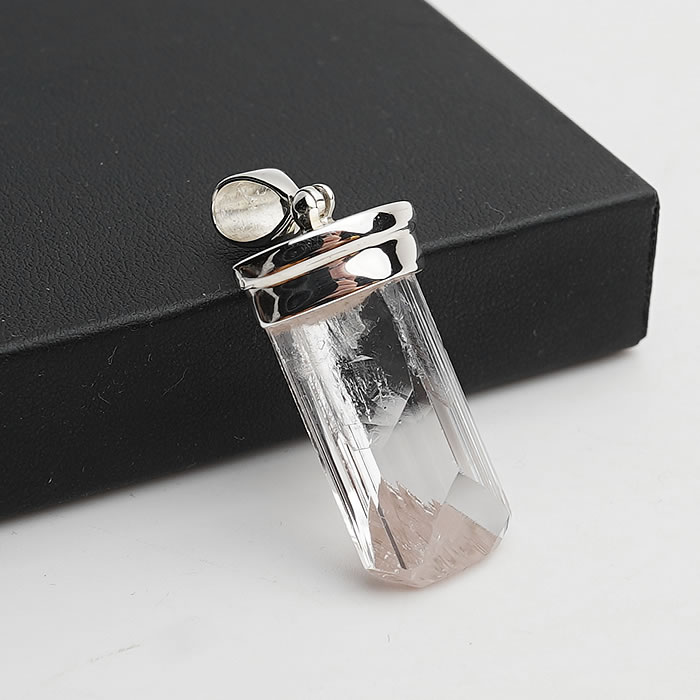 楽天市場】【一点物】ダンビュライト ペンダントトップ ネックレス