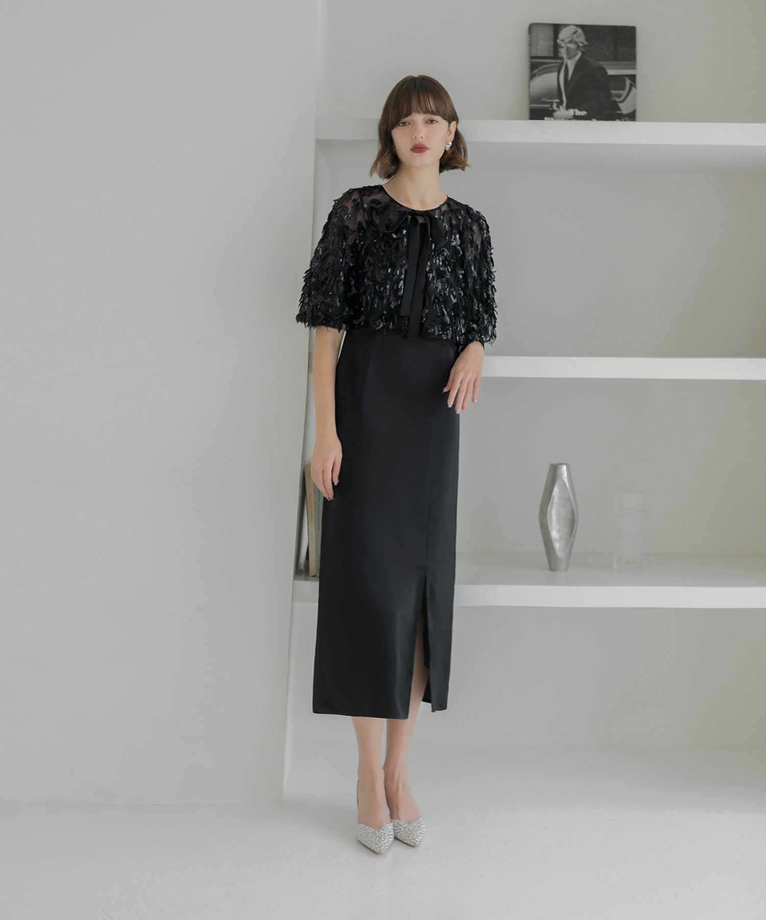 Leja｜LEJA-スパンコールフリンジケープ Iラインワンピースドレス 結婚