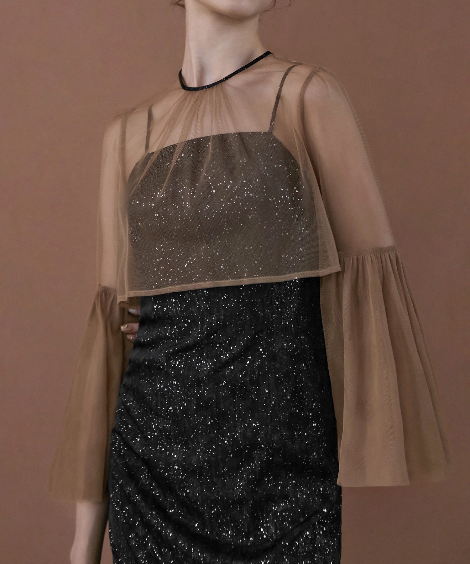 Leja｜Leja-シアーチュールベルスリーブペイントIラインワンピース