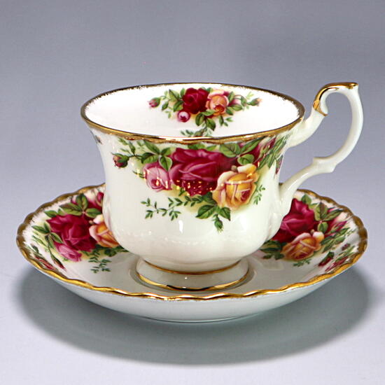 逸品 朱地アールデコ様式 カップ&ソーサー ロイヤルアルバート 英国