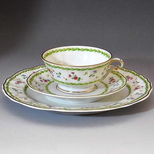 ベルナルド アルトワ グリーン モーニング カップ＆ソーサーリモージュ