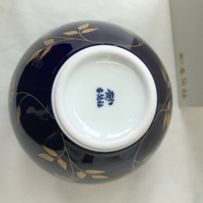 楽天市場】香蘭社 花瓶 壺 ルリ薔薇 R325-NB5 [jgg]【中古】 : サカイ