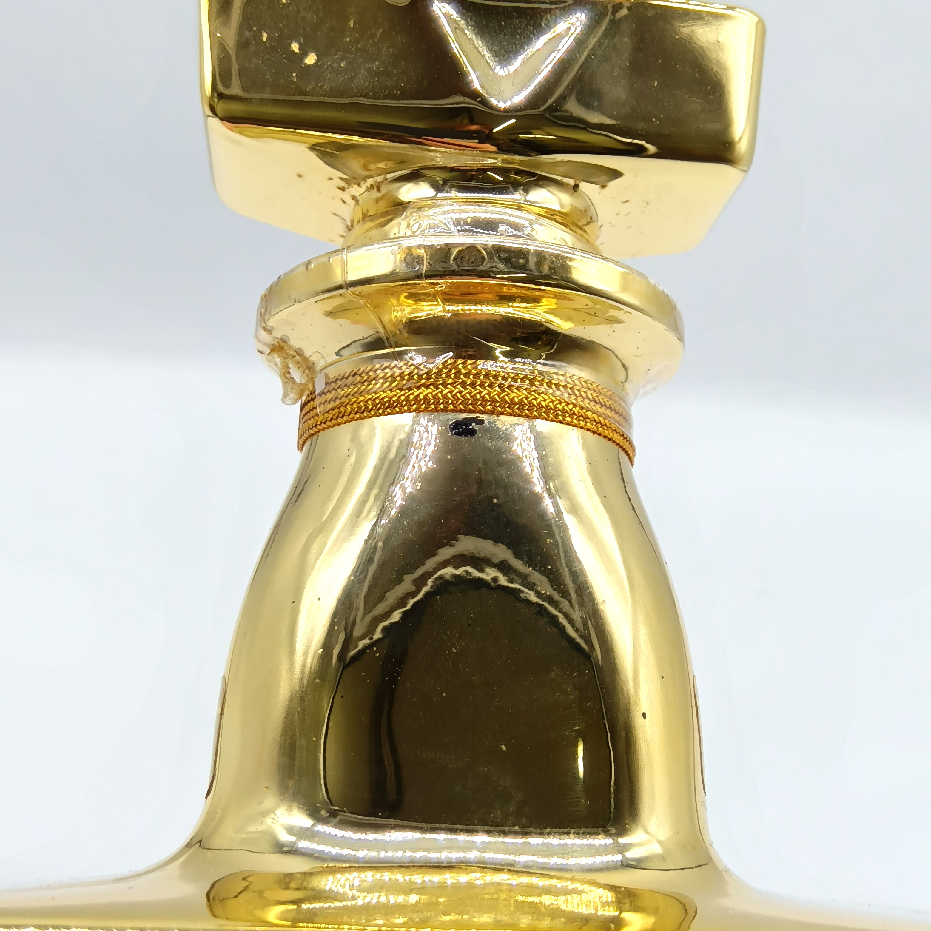 楽天市場】サントリー ウイスキー ローヤル ゴールドボトル 富士山