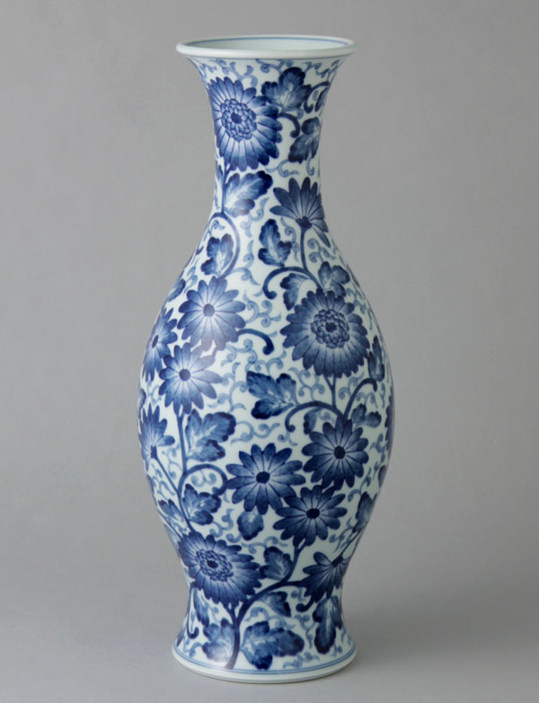 楽天市場】有田焼 13寸細長花瓶 染付古代菊 Y248-W : 器茶房 彩庵