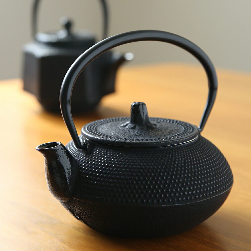 楽天市場】南部鉄器 鉄急須 鉄瓶 急須 及春 あられ・六角利休 直火OK