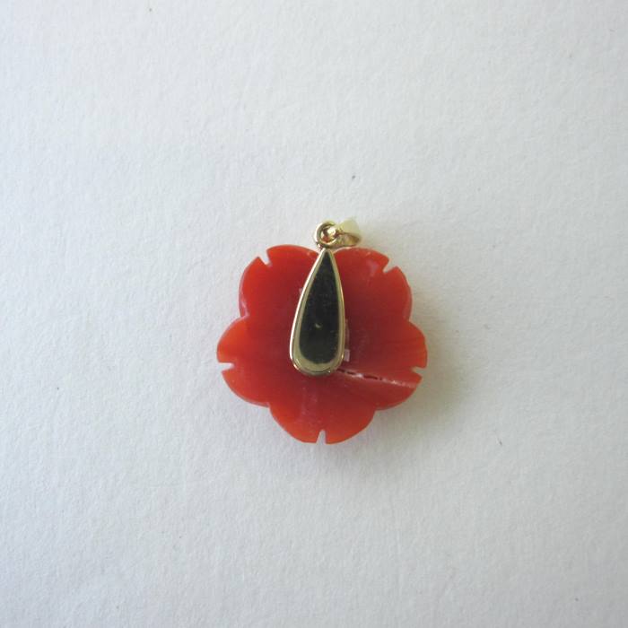 赤珊瑚天然珊瑚サンゴルース薔薇バラ花彫刻帯留ブローチ