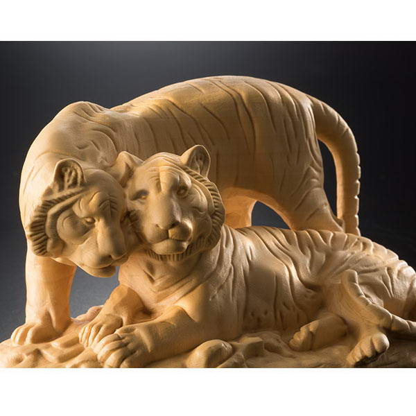 虎木彫り 楽天市場】置物 オブジェ 木彫り 虎像 夫婦虎 葉偉混作 黄楊彫り