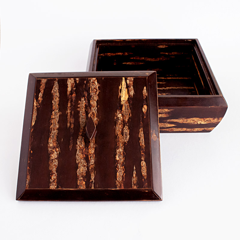 吉向窯製 陶器の菓子入れ 木製箱付き 吉向窯製 陶器