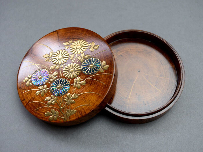 楽天市場】孝也 菊蒔絵蔦香合 木箱入【漆器/茶道具】 : せともの屋みさ伝