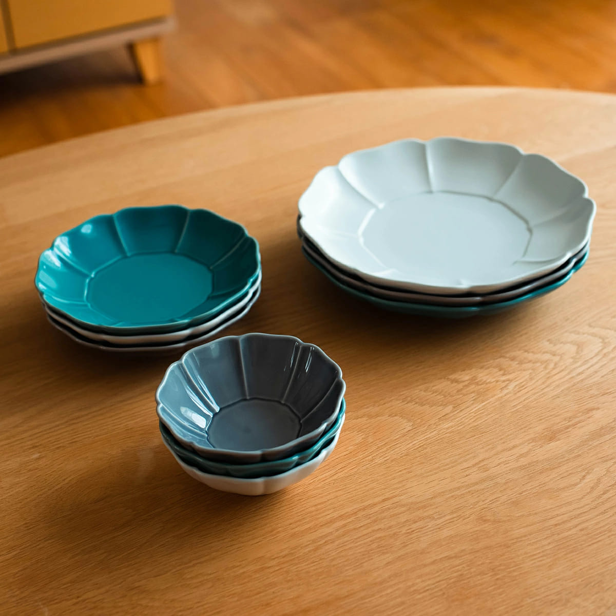 ガラス製 ナス型菓子器 青紫