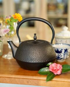 新品] 南部鉄瓶 南部鉄器 丸南部アラレ 1.5リットル やかん 急須 日本製