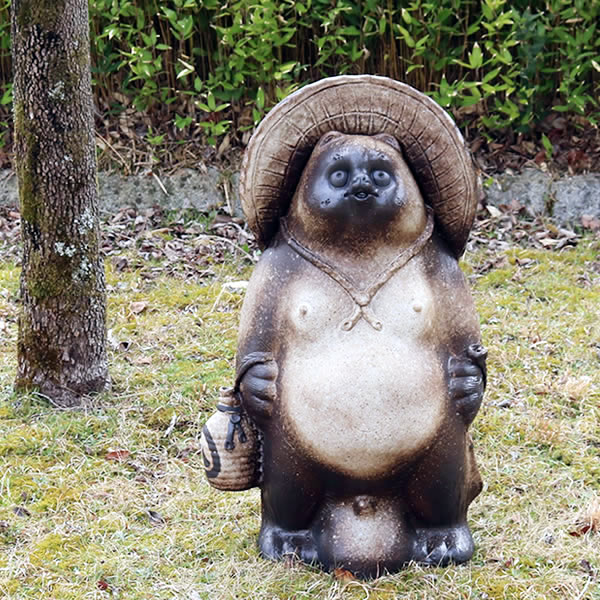 信楽焼】陶器製タヌキ像 杖付き 招福開運 H28㎝ 現品中古 楽天市場