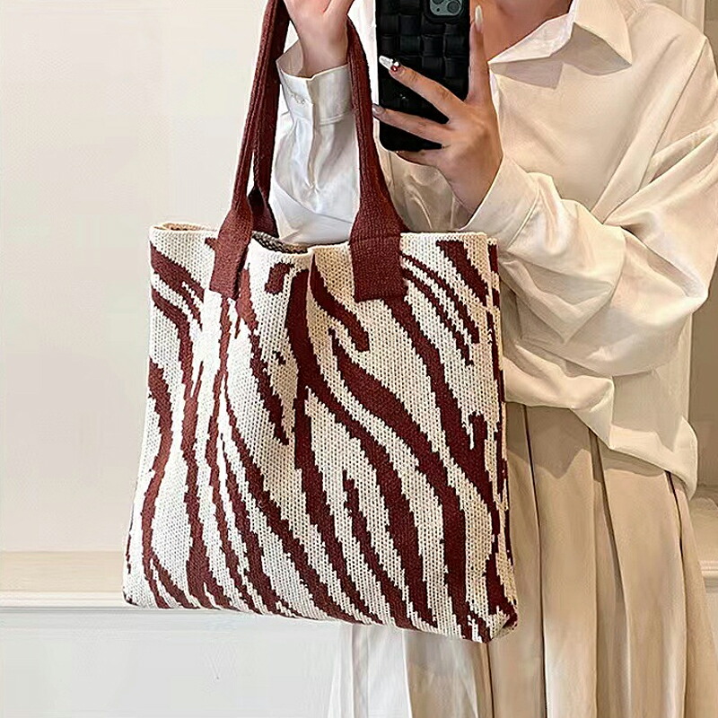 d.i.a. ゼブラ柄 ショップバック 大 d.i.a. ゼブラ柄 ショップバック