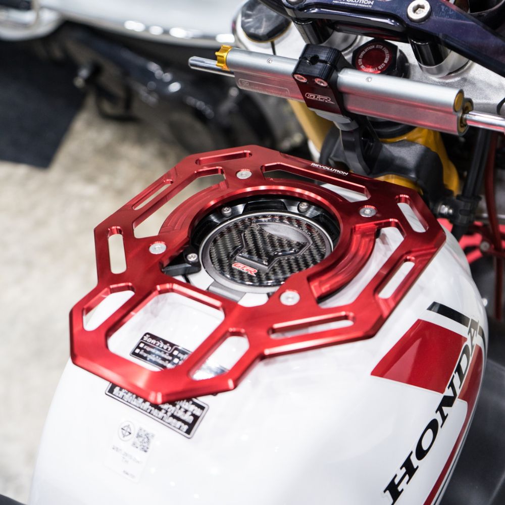 楽天市場】REVOLUTION ホンダ モンキー125用タンクキャリア アルミ軽量