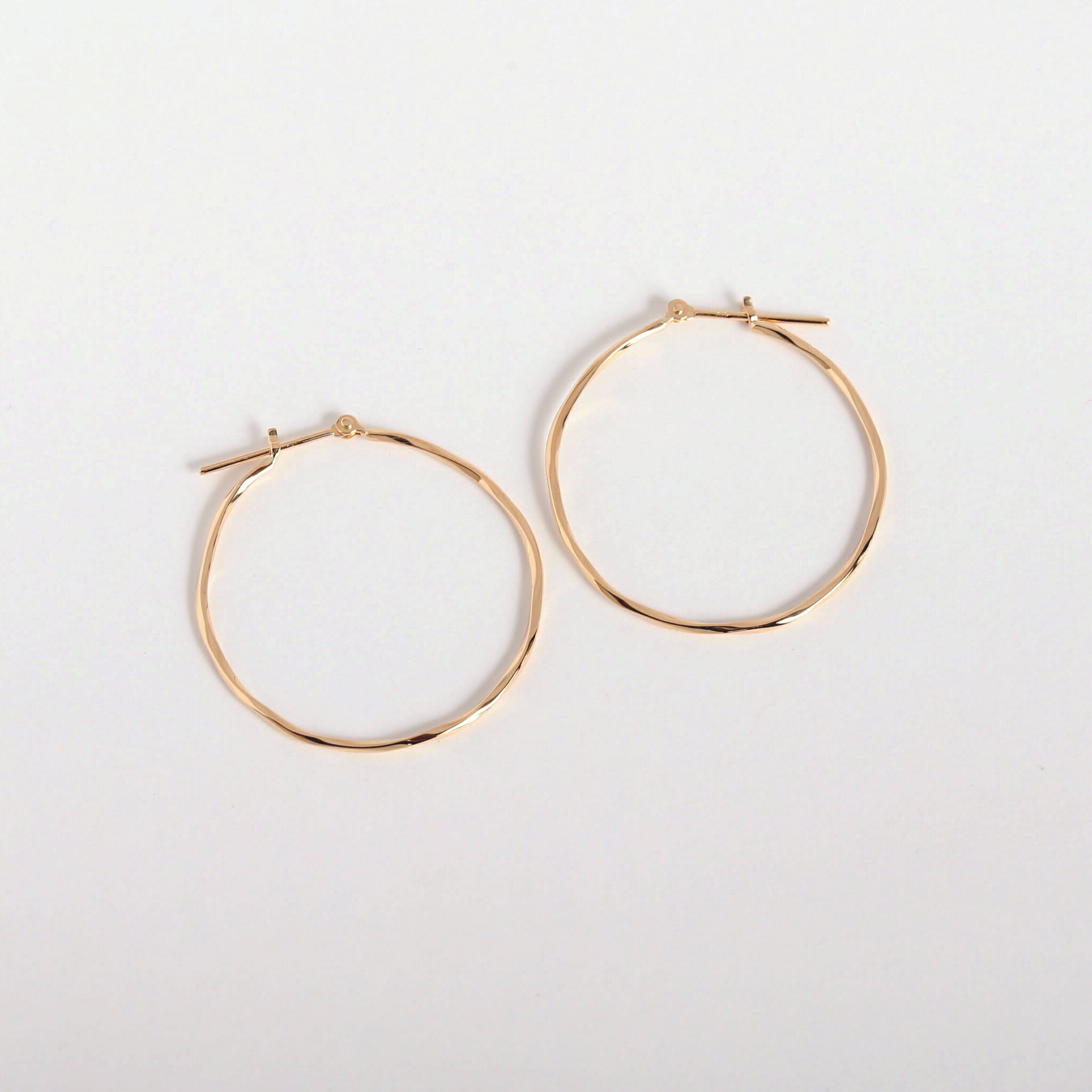 楽天市場】【Torquent Hoop Pierce M】 K10/K18/Pt900 ツイスト 地金