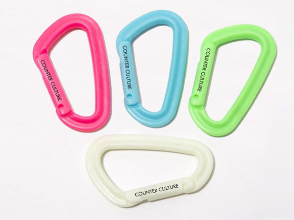 楽天市場】蓄光カラビナ 4色SET 光る夏フェスクラブフジロックサマソニ