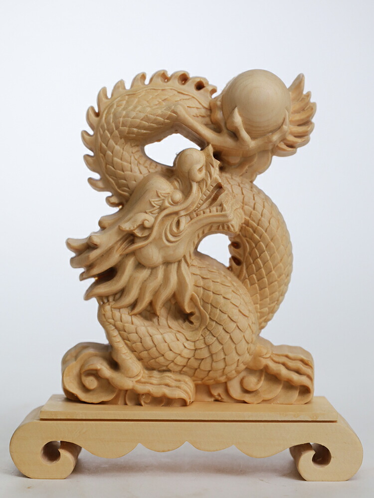 木彫りの龍