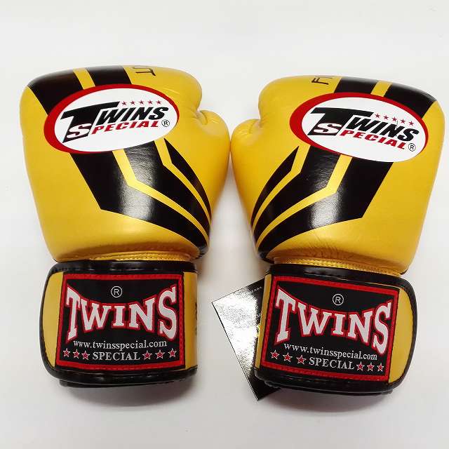 TWINS SPECIAL ボディープロテクター Mサイズ レッド Twins スペシャル