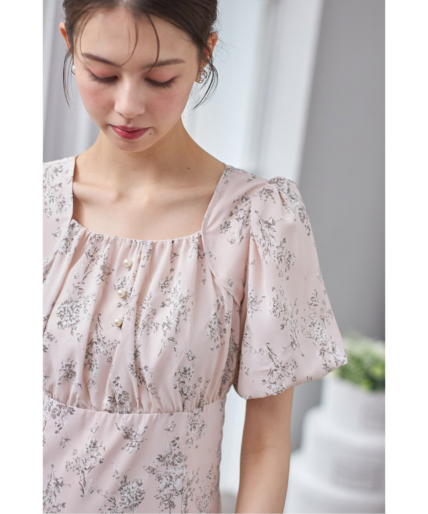 楽天市場】パール付きバックレースアップフラワープリントワンピース