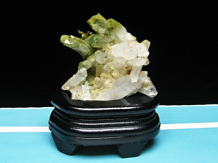 楽天市場】水晶 クラスター 185g アメリカ産 ガーデンクォーツ | 庭園