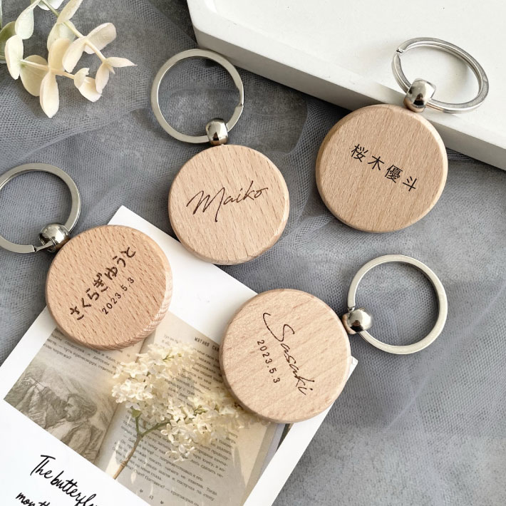 楽天市場】【名入れ 無料】名前入り キーホルダー《ネーム》(木製