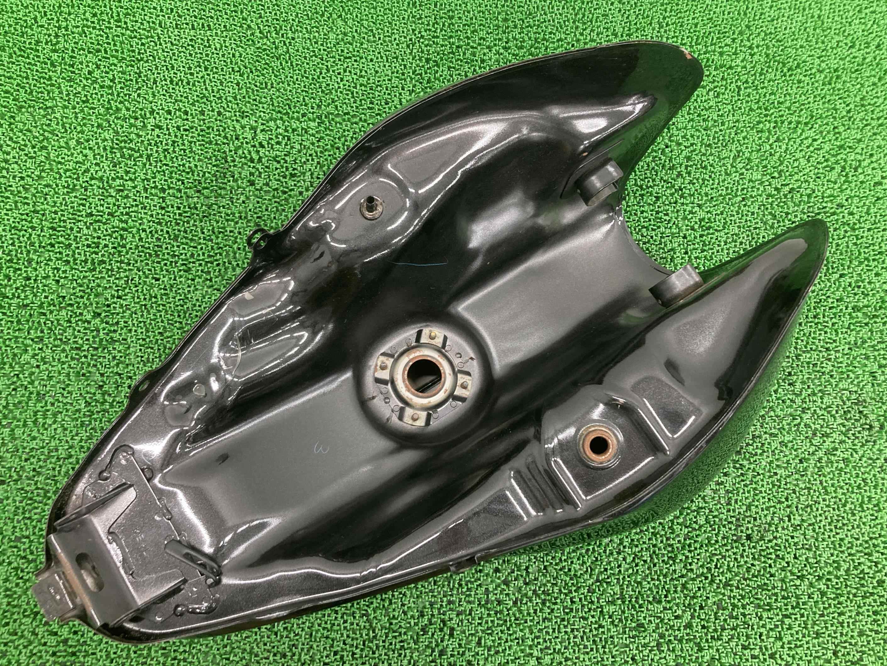 ホンダ ホーネット250用ガソリンタンク【初期型用】 ホーネット250 タンク