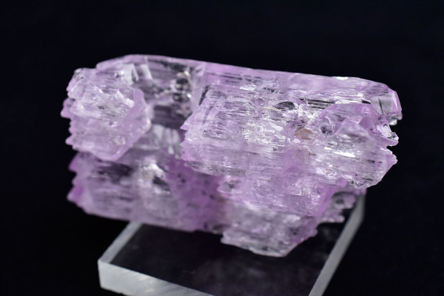 楽天市場】クンツァイト リチア輝石 結晶 原石最高級【約24.8g