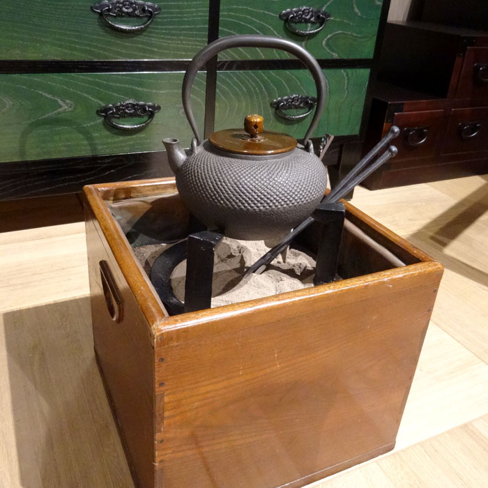 五徳、火鉢五徳、囲炉裏五徳、手あぶり火鉢五徳、鉄瓶五徳、キャンプ