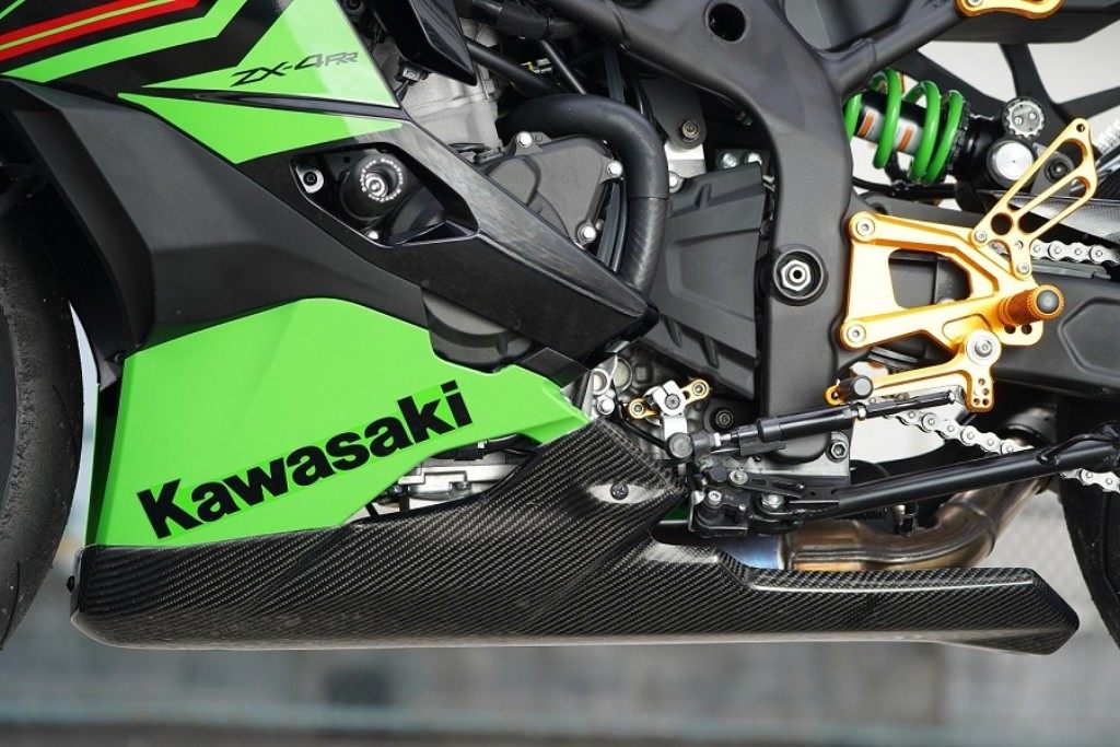 楽天市場】EIGHT(才谷屋) エイト(サイタニヤ) 純正カウル用アンダー