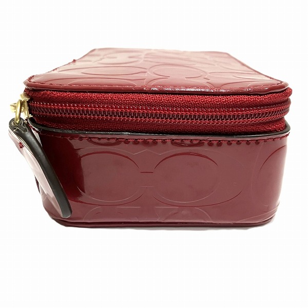 コーチ（COACH）のエナメル素材のマルチケース