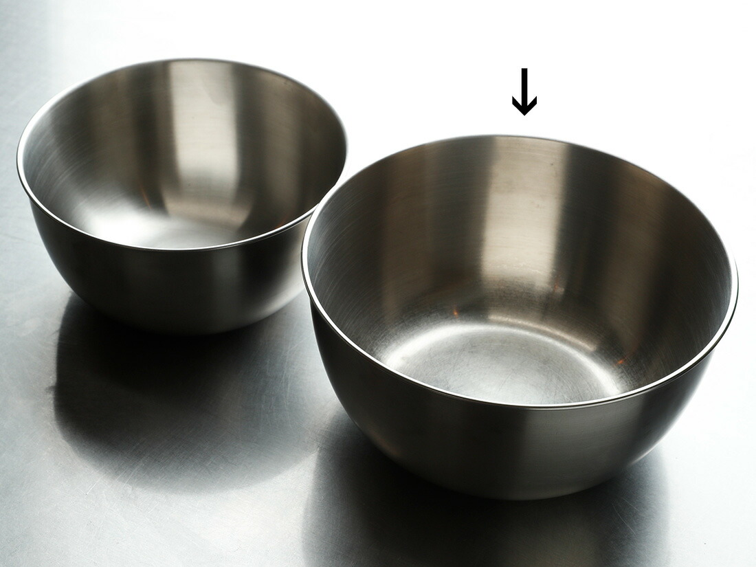 ネズミの装飾付き金属製ボウル ネズミの装飾付き金属製ボウル