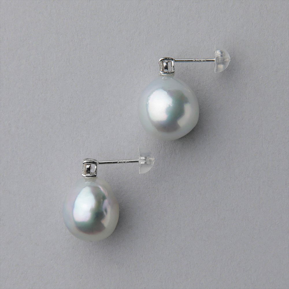 ぴっこ【セール価格ケースなし】K10YGアコヤ真珠トリプルピアス あこや