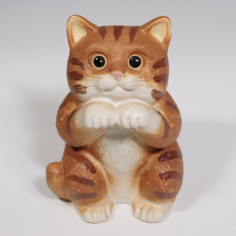 楽天市場】猫の置物 陶器 信楽焼 縞模様 茶色 茶トラ トラ柄 置物