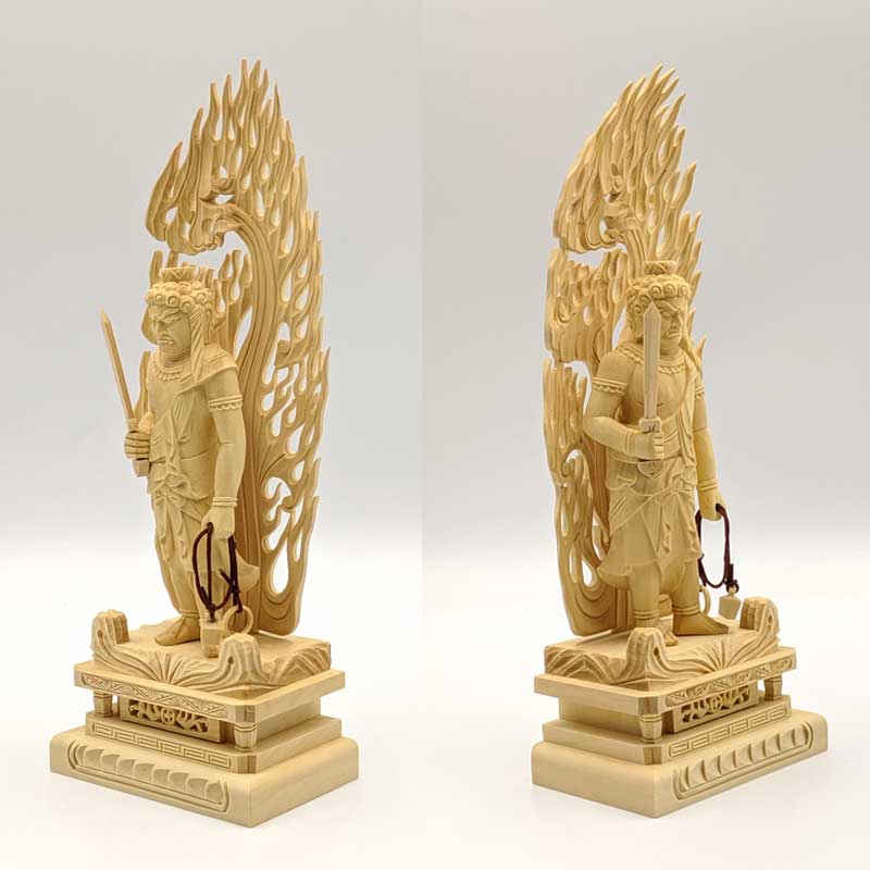 木製 不動明王像 剣と鎖付き 約30cm 木製 不動明王像 剣と鎖付き 約