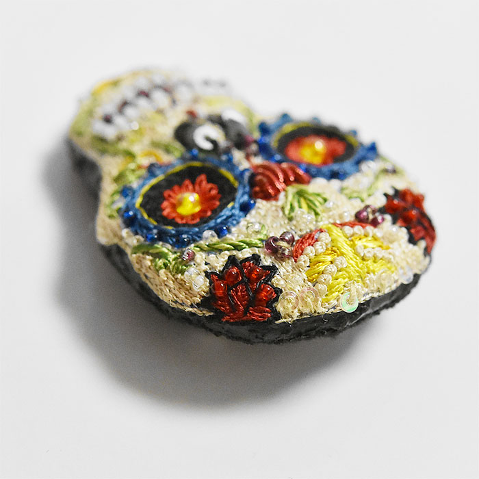 hero trovelore トロベローレ ハリネズミ 刺繍 ビーズ クローバー