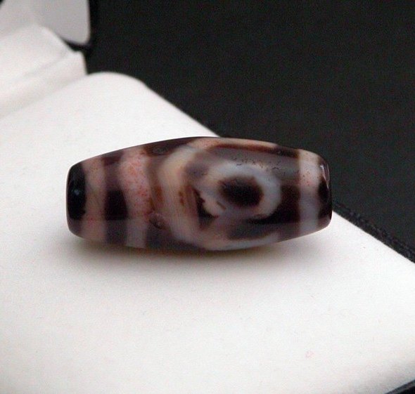 楽天市場】朱砂・二眼老天珠【高級天珠】 : ZDW SHOPPING